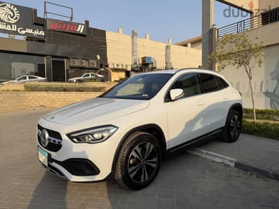 Mercedes-Benz GLA 200 2021