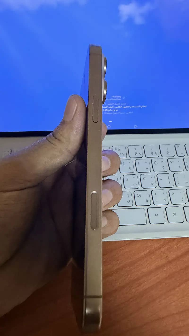Apple - iPhone 16 Pro Max 5