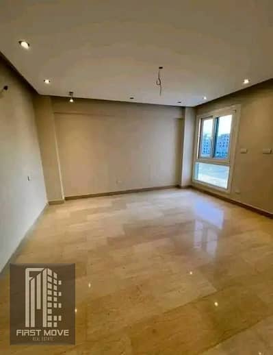 Immediate receipt inside Mayan Al-Shorouk Compound, a 126-meter fully finished apartment directly in front of the open air mall and on the Suez road with a special cash discount and installment up to 10 years