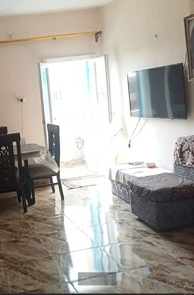 Prime location in the heart of Sheikh Zayed, next to El Mahallawy Market and directly opposite Jwar Compound,only 7 minutes away from Al Ahly Club.