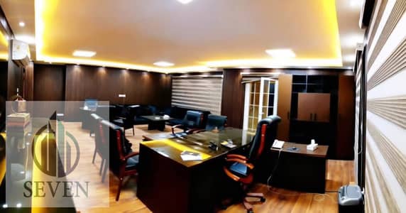 *Ultra-modern office for rent, 200 sqm, Degla Maadi, prime location for major companies at a unique price*