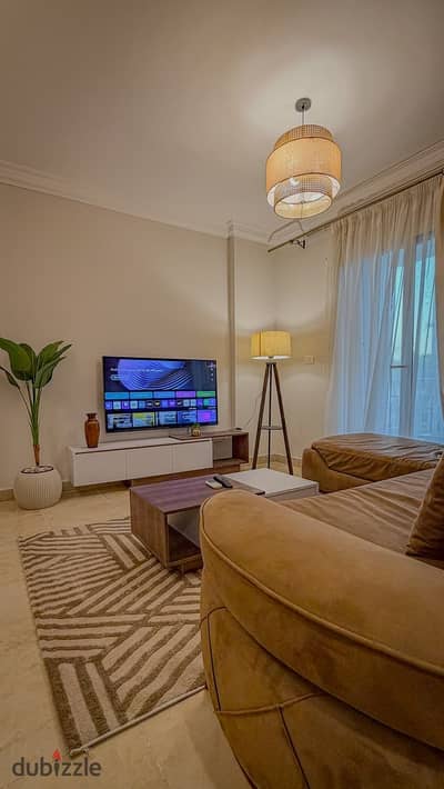 74 meter apartment – first residence, distinctive finishing and furnishing, in a prime location in B12 with a view of the garden and services.