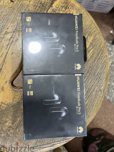 Huawei FreeBuds 5 Pro Black جديدة متبرشمة