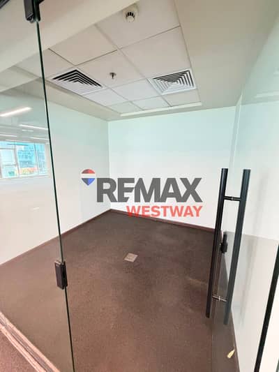 مكتب للايجار متشطب بالتكيفيات علي المحور مباشره بارك استريت - Office for rent, finished with air conditioning, directly on the main road  Park Street