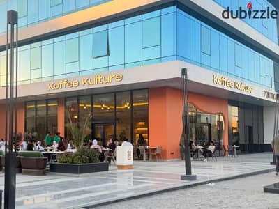 (For brands and companies only) Store for rent 334m at the strongest location (corner) in front of Park Street