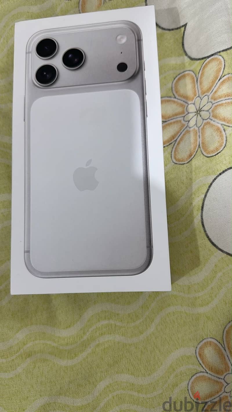 Apple - iPhone 17 Pro Max 2
