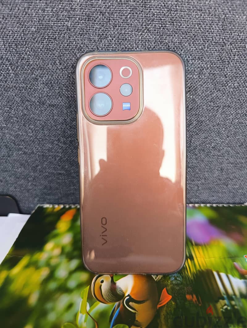 Vivo V70 5G 1