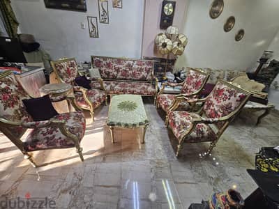 صالون كلاسيك مذهب بحاله جيده جدا