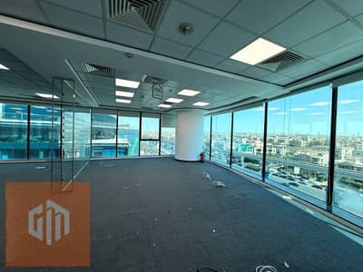 Administrative office with an area of 913 sqm for rent, fully finished and ready for handover on South Teseen Street, directly in Fifth Settlement, New Cairo