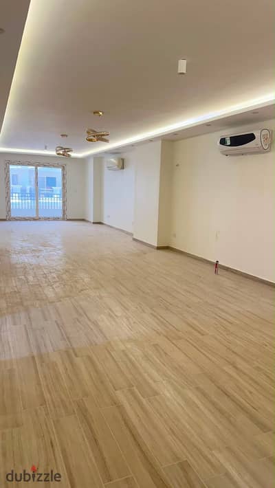 لإيجار بسموحة نقل وهندسة اول سكن مكيفة بالكامل دولايب مطبخ