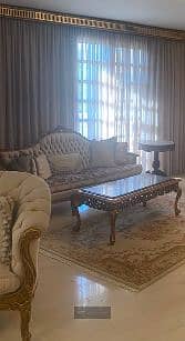 A very special unit that combines a large space, new finishes, open views, and a prime location in Beverly Hills.