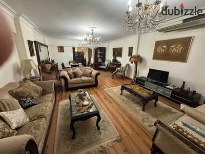 Prime Location for Sale  In Rehab 2  179 sq m - with a private garden  Phase 9  Consists of 3 bedrooms and 2 bathrooms  The kitchen has been expanded