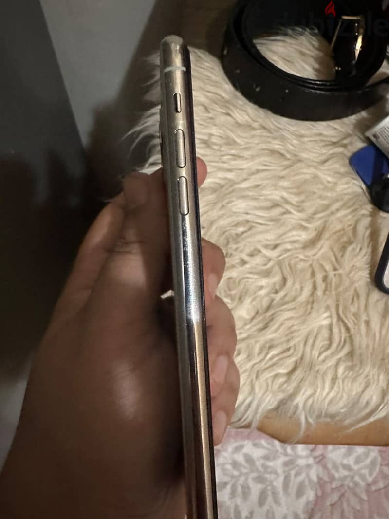 Apple - iPhone 11 Pro Max 3