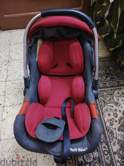 مقعد سياره للأطفال شركه petit babe