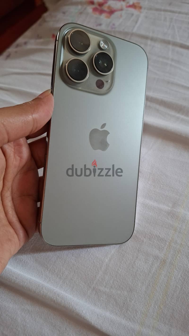 iPhone 16 pro 4