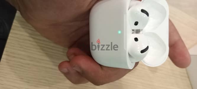 Apple AirPods 4 ANC
