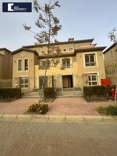 Town House villa for sale in la vista new cairo with the lowest price
