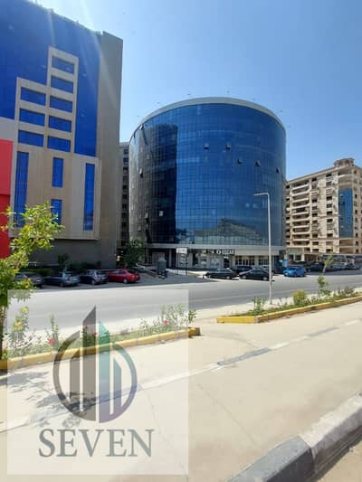 *مكتب اداري للايجار 130 م الترا مودرن مبني ريحانه بلازا المرشدي برايم لوكيشن زهراء المعادي*