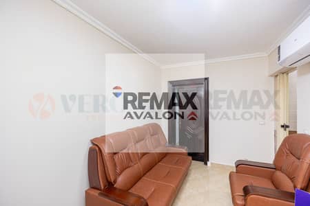 Office for sale licensed 65 m Station Square (Sh. D. Mohamed Raft)