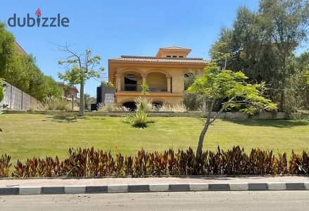 فيلا منفصلة بالرحاب هيلز علي اعلي ربوة ارض 800م فيو حديقة