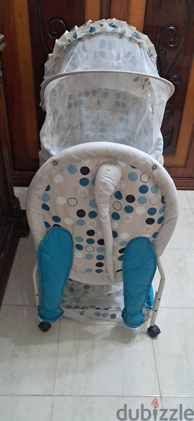 سرير اطفال للبيع