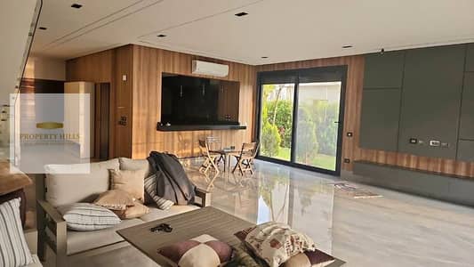 Townhouse for sale in Al-Burouj - Al-Burouj directly next to the International Medical Center