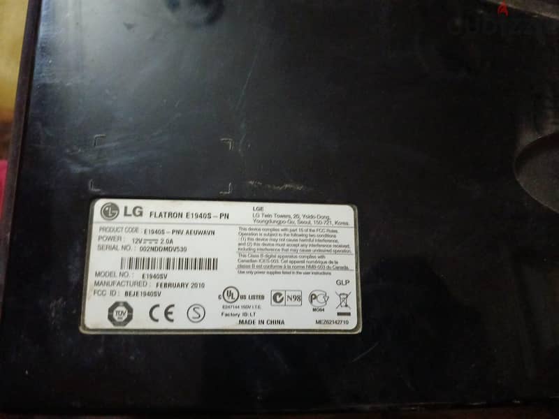 LG FLATRON E1940SPN. 4