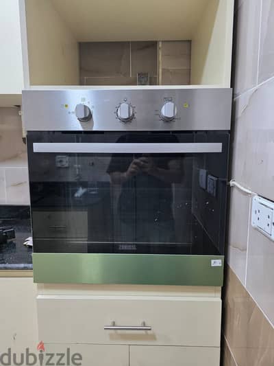 فرن زانوسي بلت إن غاز 60×60 + شواية كهرباء بالمروحه