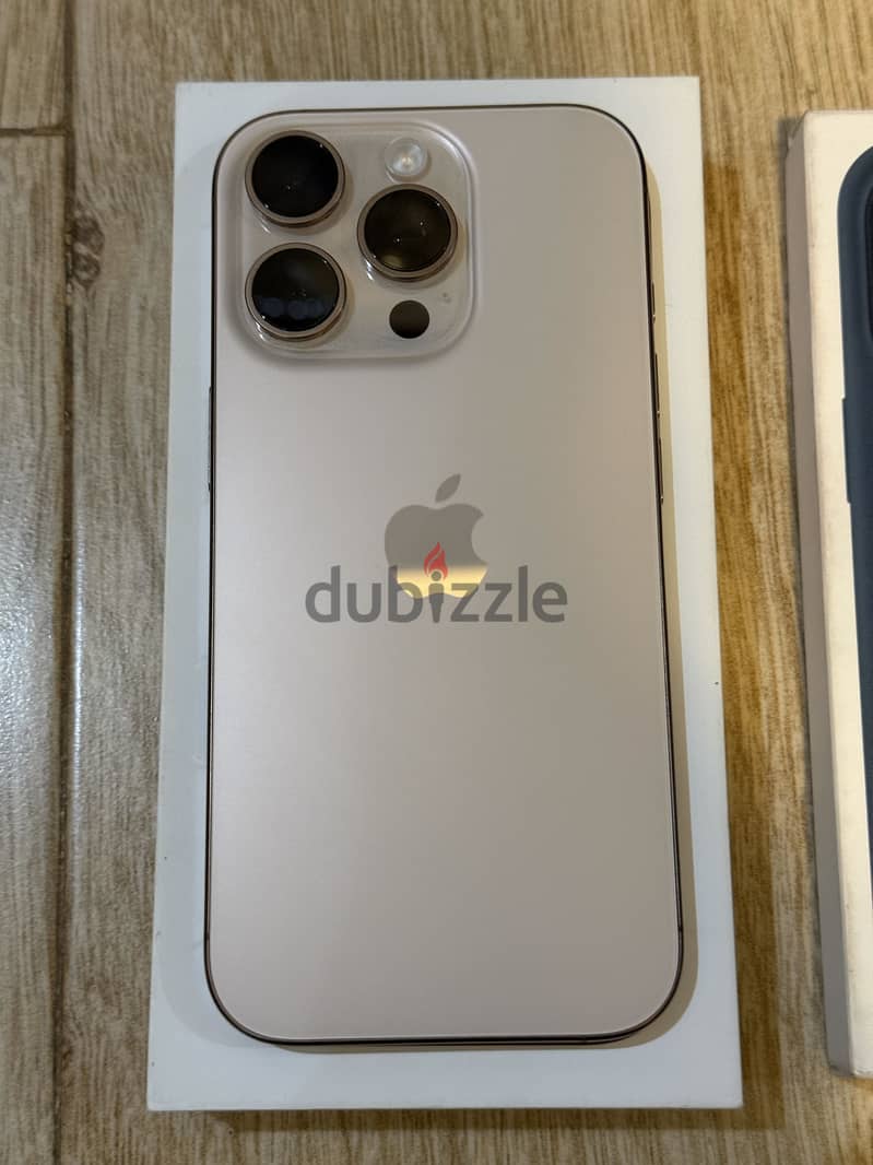Apple - iPhone 16 Pro - 256GB 1
