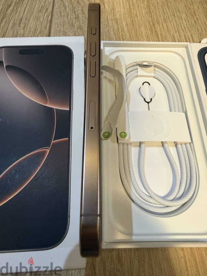 Apple - iPhone 16 Pro - 256GB 5