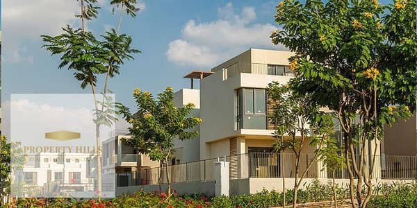Roof Villa for Sale in SODIC East, a Prime Opportunity in a Prime Location, Featuring 4 Bedrooms, Fully Finished with Air Conditioning, at the Lowest