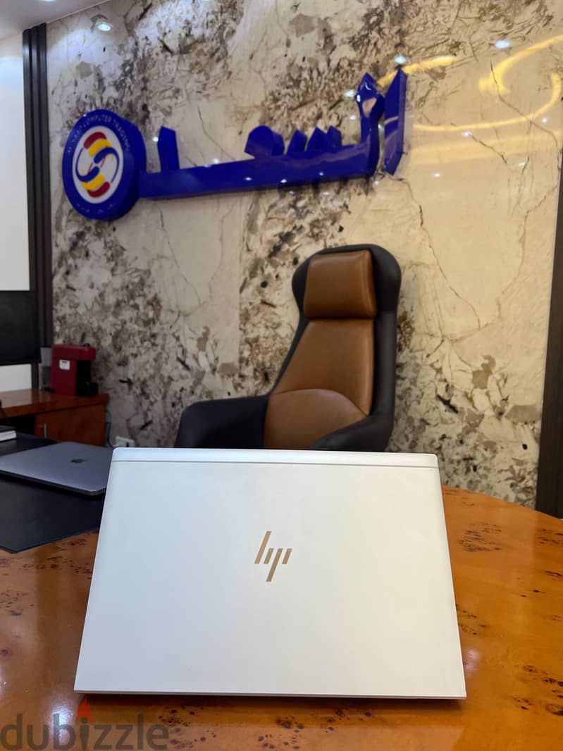 **HP EliteBook 840 G7** 1