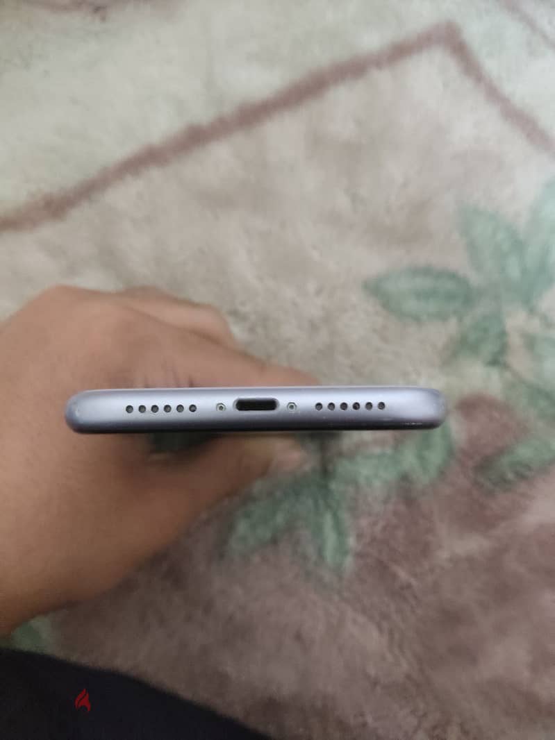 Apple - iPhone 11 1