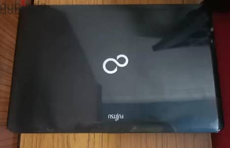 لابتوب Fujitsu LIFEBOOK كور i5 مع هارد 500 جيجا