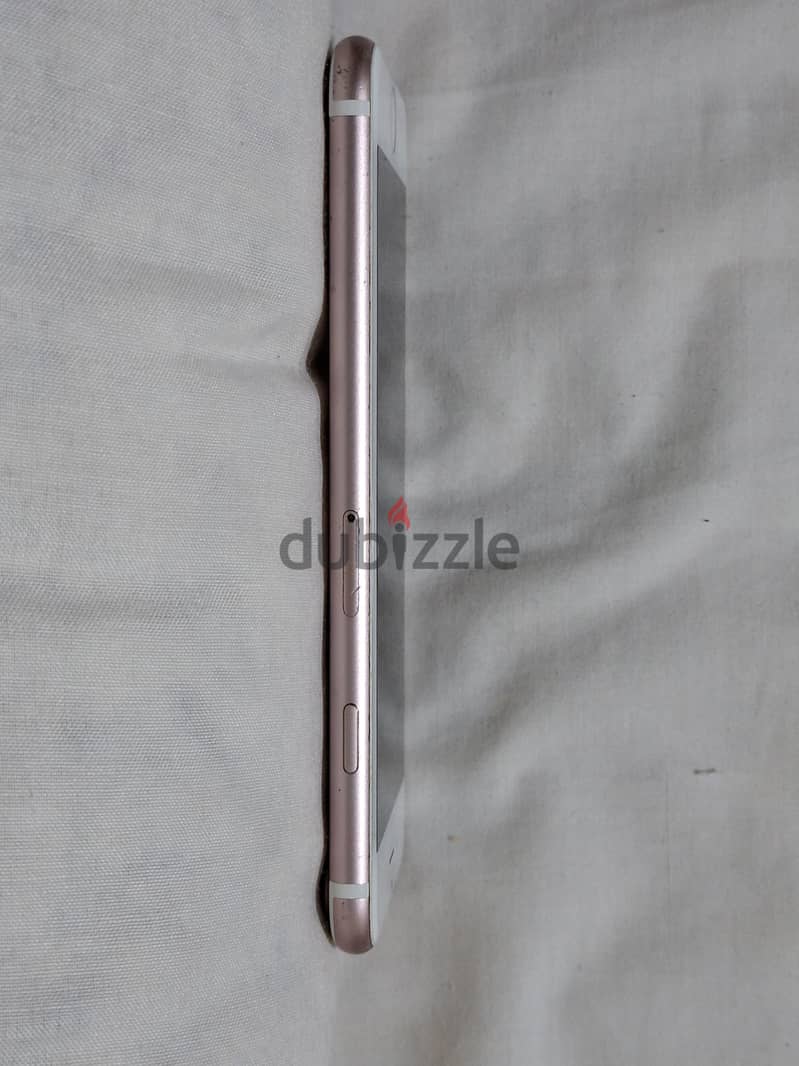 Apple - iPhone 7 4