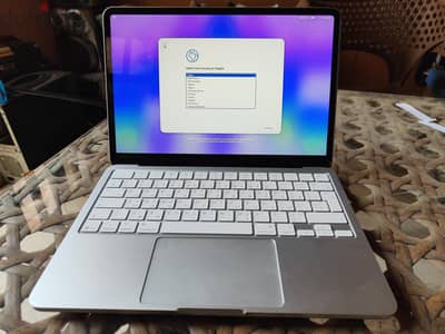 Macbook neo 8GB Ram and 512GB