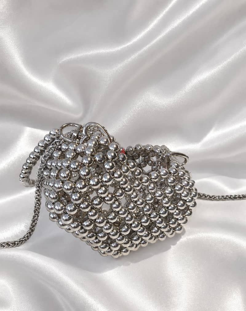 Heart-shaped evening bag 1