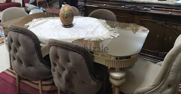 ترابيزة سفرة بني ف بيج