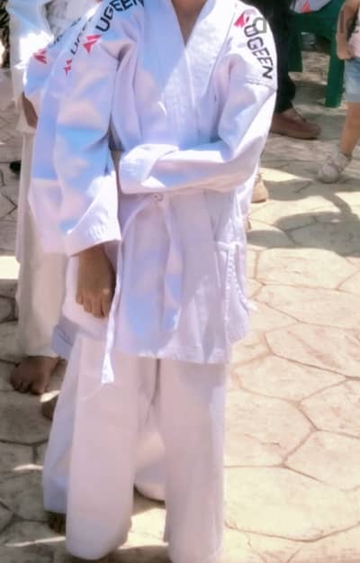 2 بدلة كاراتيه استعمال خفيف جدا
