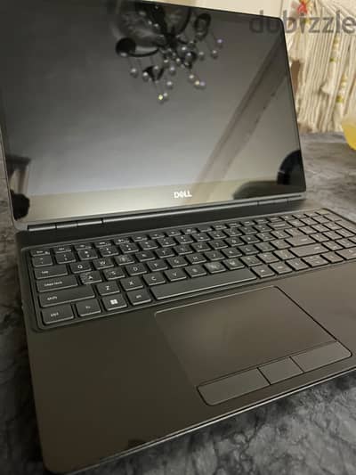 LAPTOP DELL