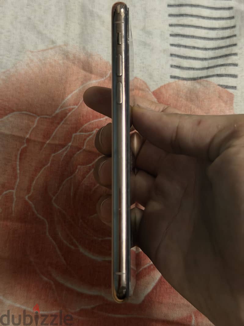 Apple - iPhone XS 1