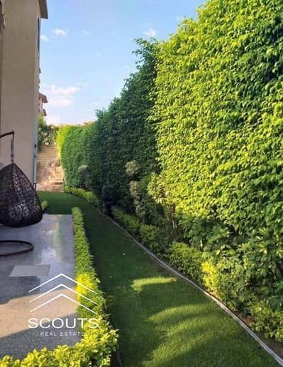 With 64% discount & distinctive view clubhouse fully finished townhouse for sale 3-floor ideal for living & investment prime location near all service