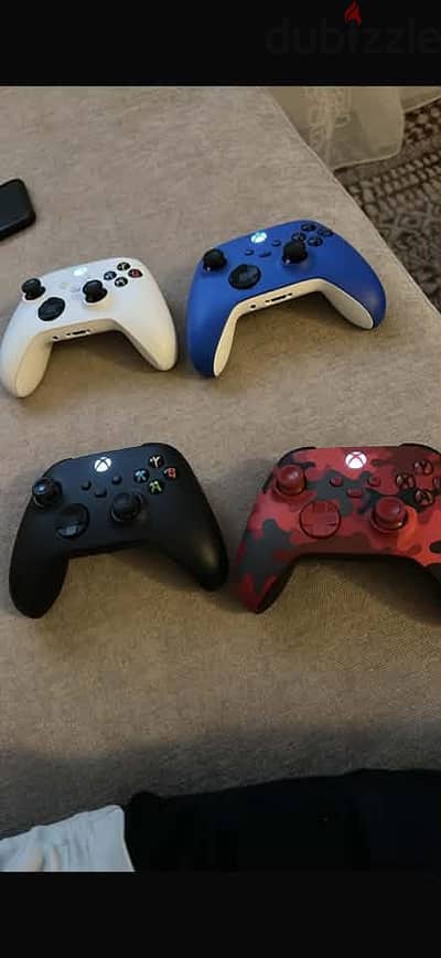 XBOX Series S/X Controllers(the red one is special edition)