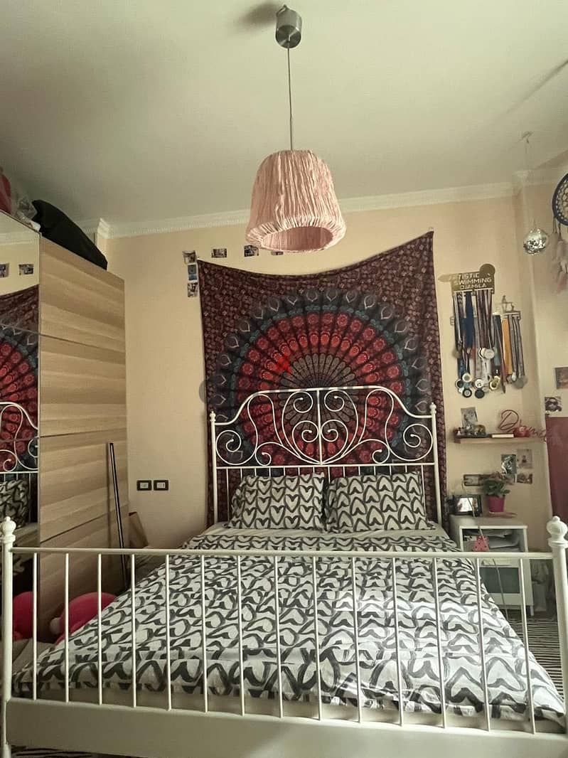 Bed ikea 1
