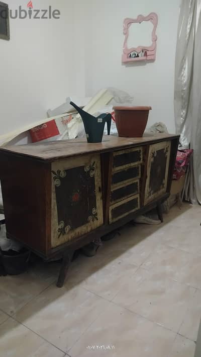 ترابيزة بوحدة ادراج البيع لعدم الحاجة 700 ج