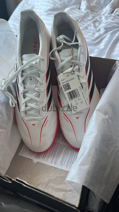 Adidas Copa Pure IV League Turf, Size 44 2/3