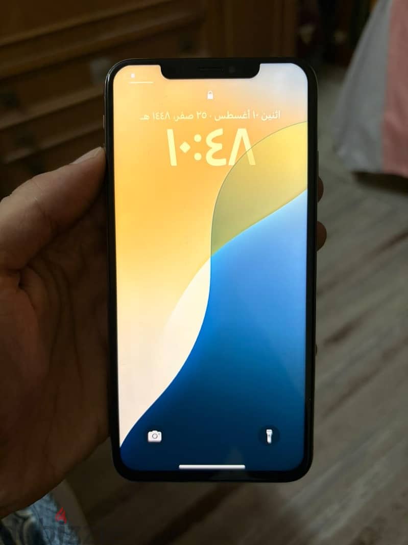 Apple - iPhone XS Max 4