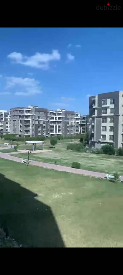 للايجار شقه 140 متر دور خامس ناصيه بحري فيو لاندسكيب في كمبوند دار مصر الحي 16 الشيخ زايد