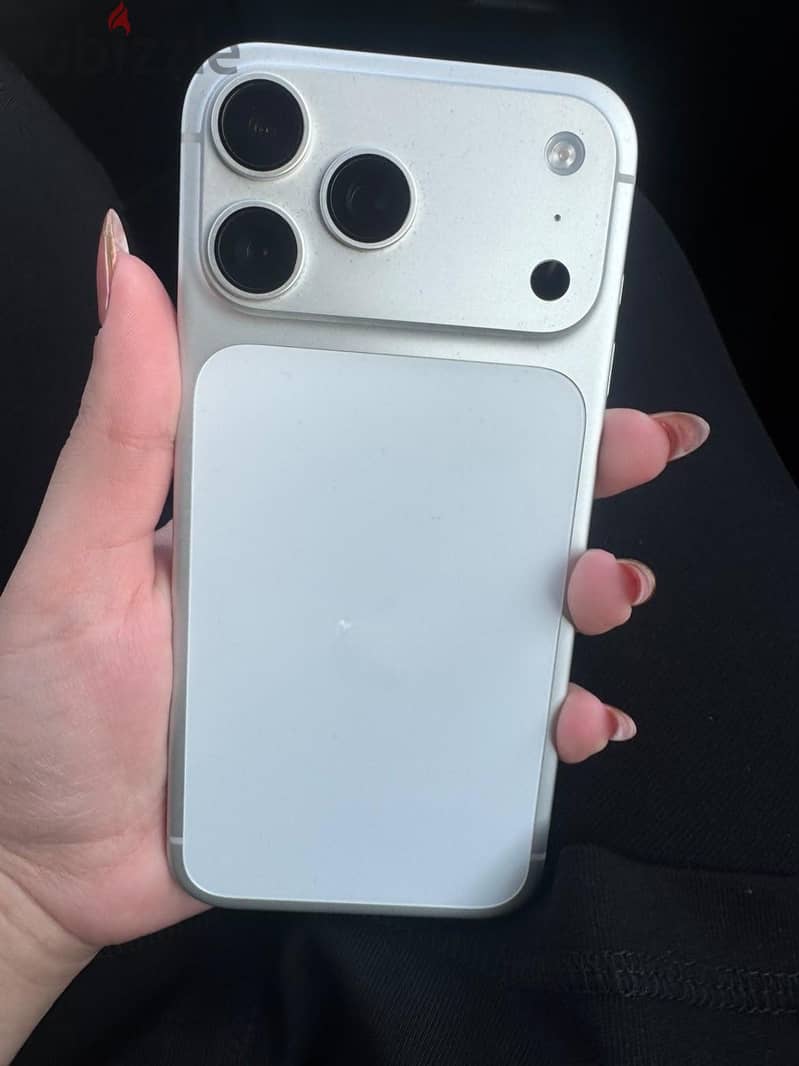 Apple - iPhone 17 Pro Max 4