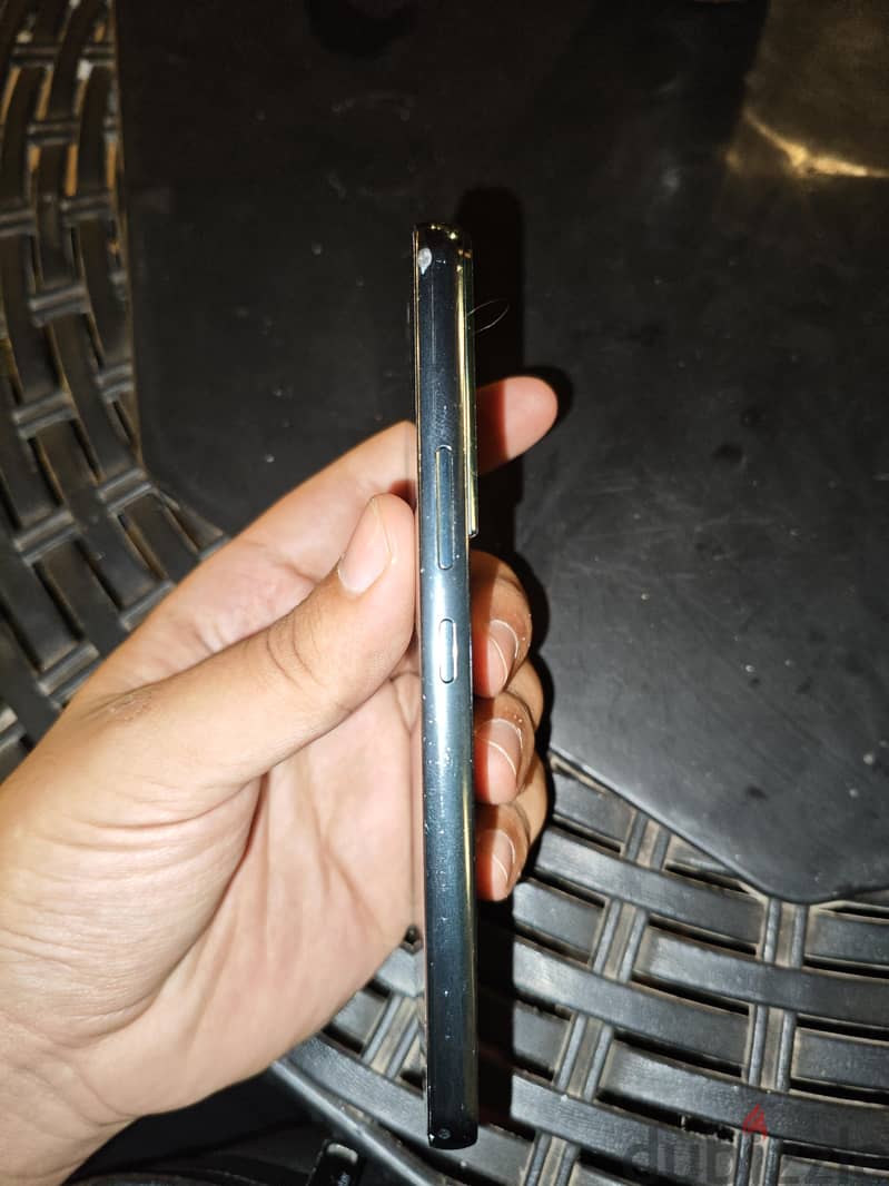 Samsung S22 4